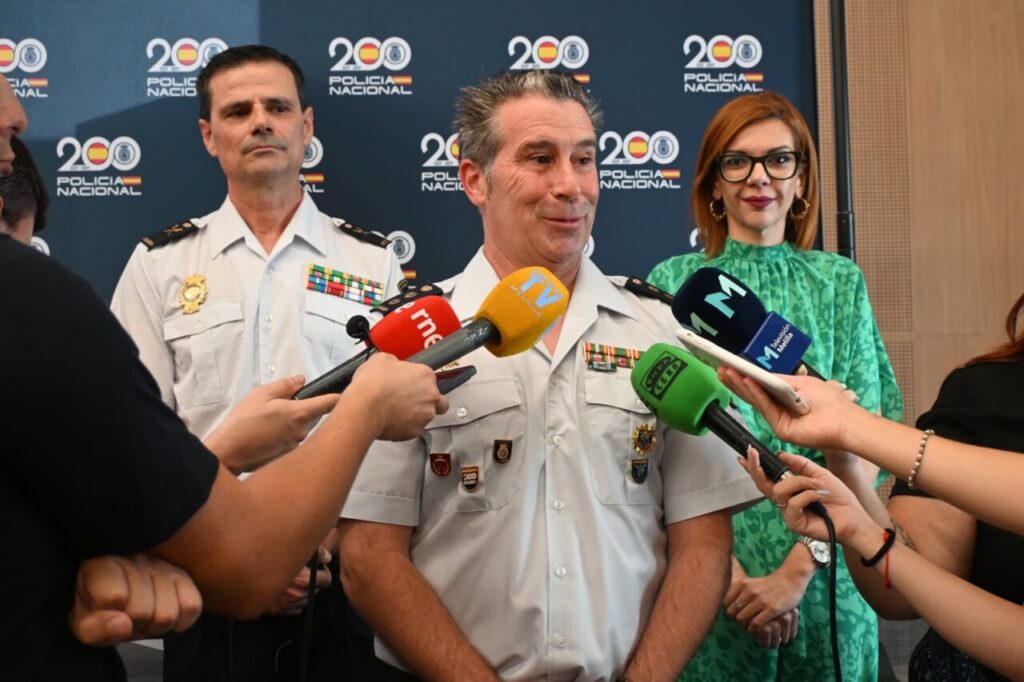 Jornada sobre seguridad para personal sanitario en Melilla con policías y autoridades