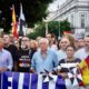 Concentración en Melilla en apoyo a Ceuta con banderas españolas