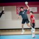 Jugador del Melilla Balonmano lanzando el balón en un partido