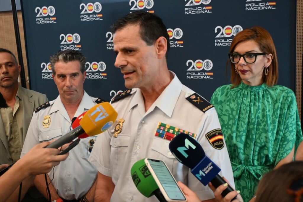Jornada sobre seguridad privada en Melilla con personal policial y sanitario