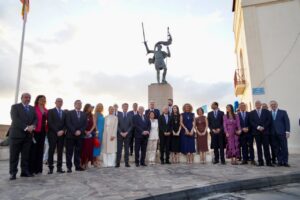 Ofrenda floral al conquistador Pedro de Estopiñán en Melilla