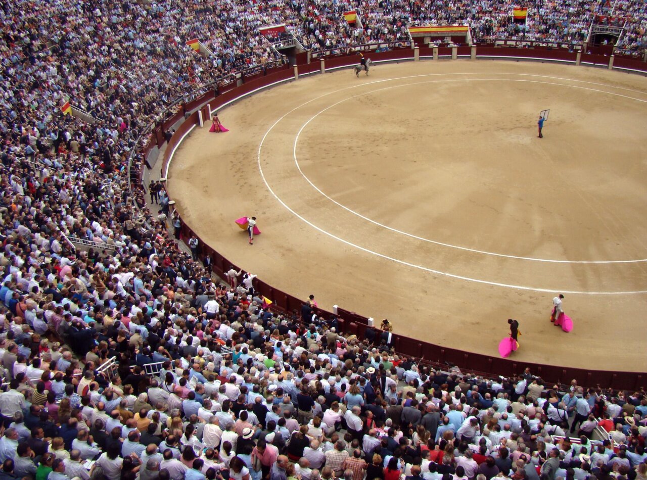 Festejos taurinos en Las Ventas - MelillaHoy Vista panorámica de la plaza de toros de Las Ventas durante un festejo taurino.