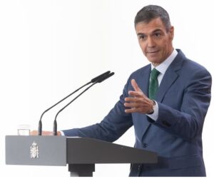 Pedro Sánchez hablando sobre el desahucio de Maricarmen en rueda de prensa