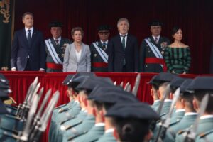 Ministro del Interior y autoridades en acto de la Guardia Civil en Cádiz