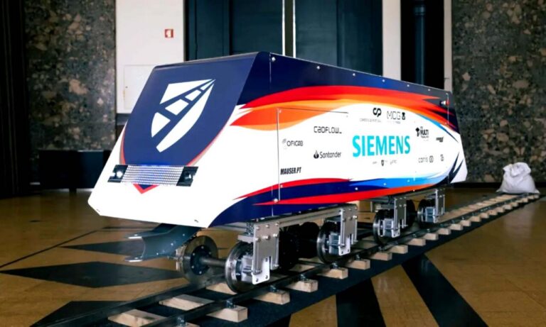 Locomotora eléctrica Andorinha diseñada por estudiantes en Lisboa
