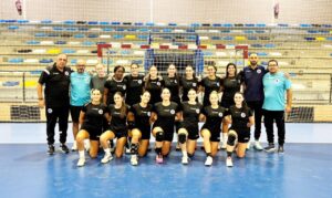 Equipo de balonmano T-Maravilla Melilla en su debut en casa