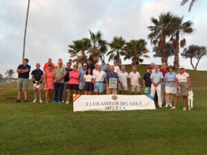 Grupo de jugadores del Club Amigos del Golf en Melilla