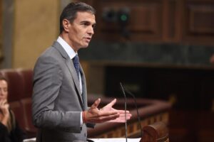 El presidente del Gobierno discutiendo en el Congreso sobre vivienda
