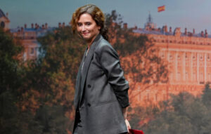 Isabel Díaz Ayuso en un evento sobre su libro de memorias en Madrid