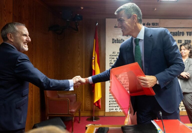 Reunión del PSOE para discutir lista conjunta con otras formaciones de izquierda