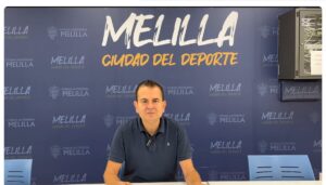Rafa Sanz hablando sobre el rendimiento de su equipo de baloncesto