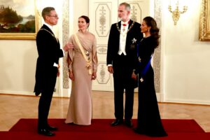 Felipe VI y Letizia en cena de gala en Finlandia